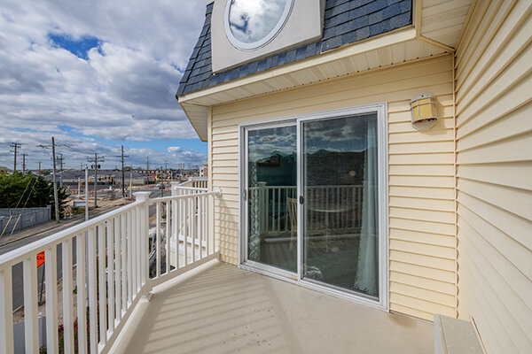 lbi hotel balcony